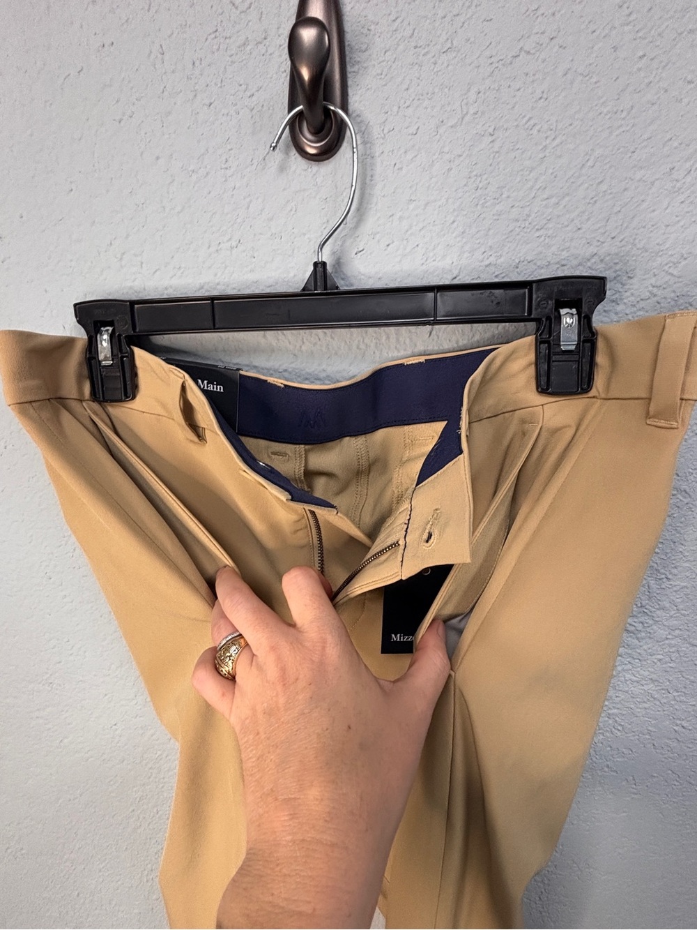 NWT Mizzen+Main 38-34 Slim Fit Helmsman Chino Pant in Khaki Solid - Picture 7 of 12